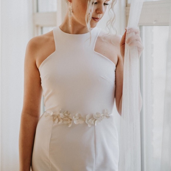 Luna & Stone Flower Bridal Sash - Picture 1 of 4